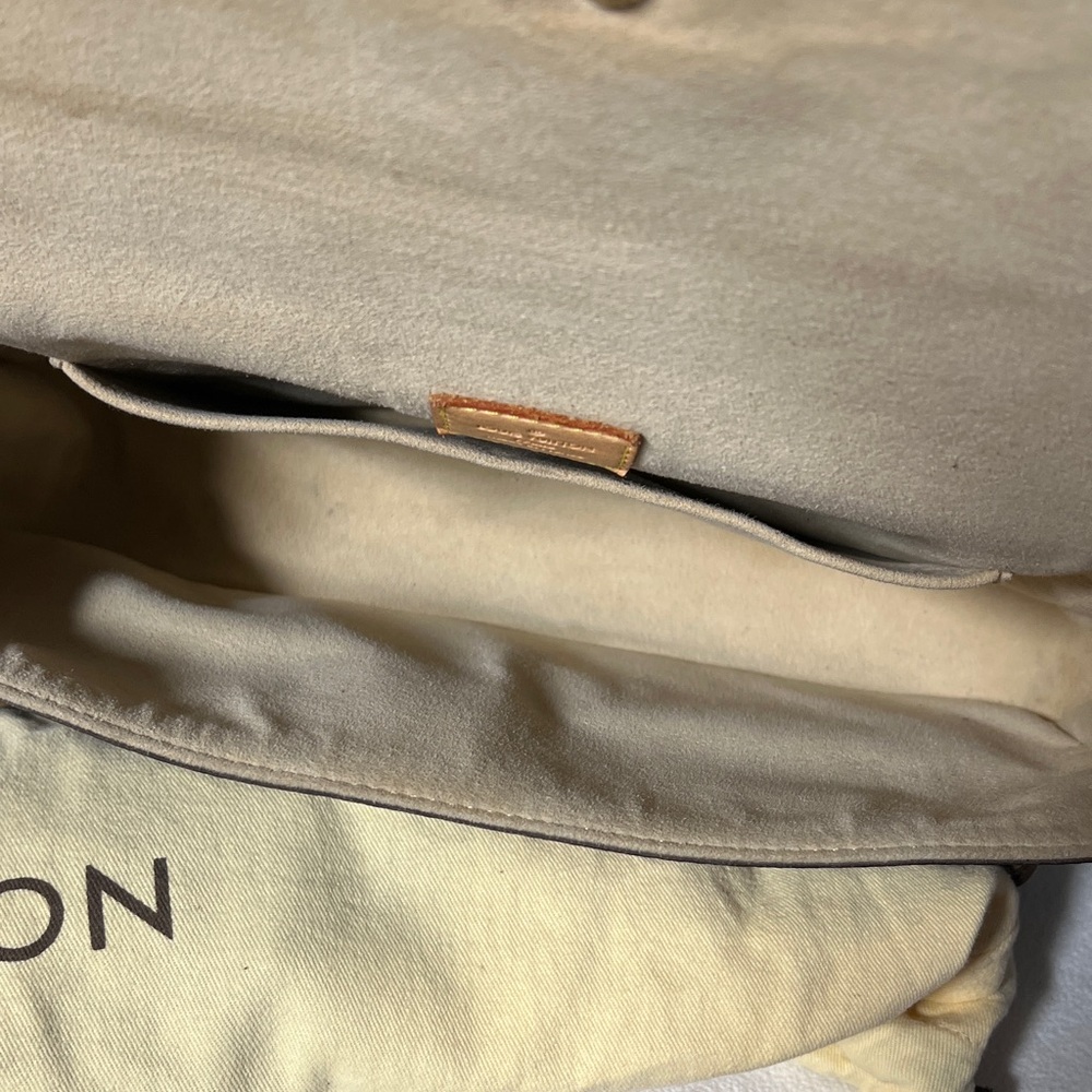 Louis Vuitton Monogram Satchel (Hudson Pm)(authenticated) - Picture 10 of 17